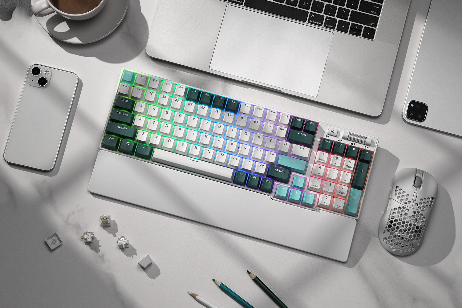 90% 96 Keys hot swappable mechanical keyboard