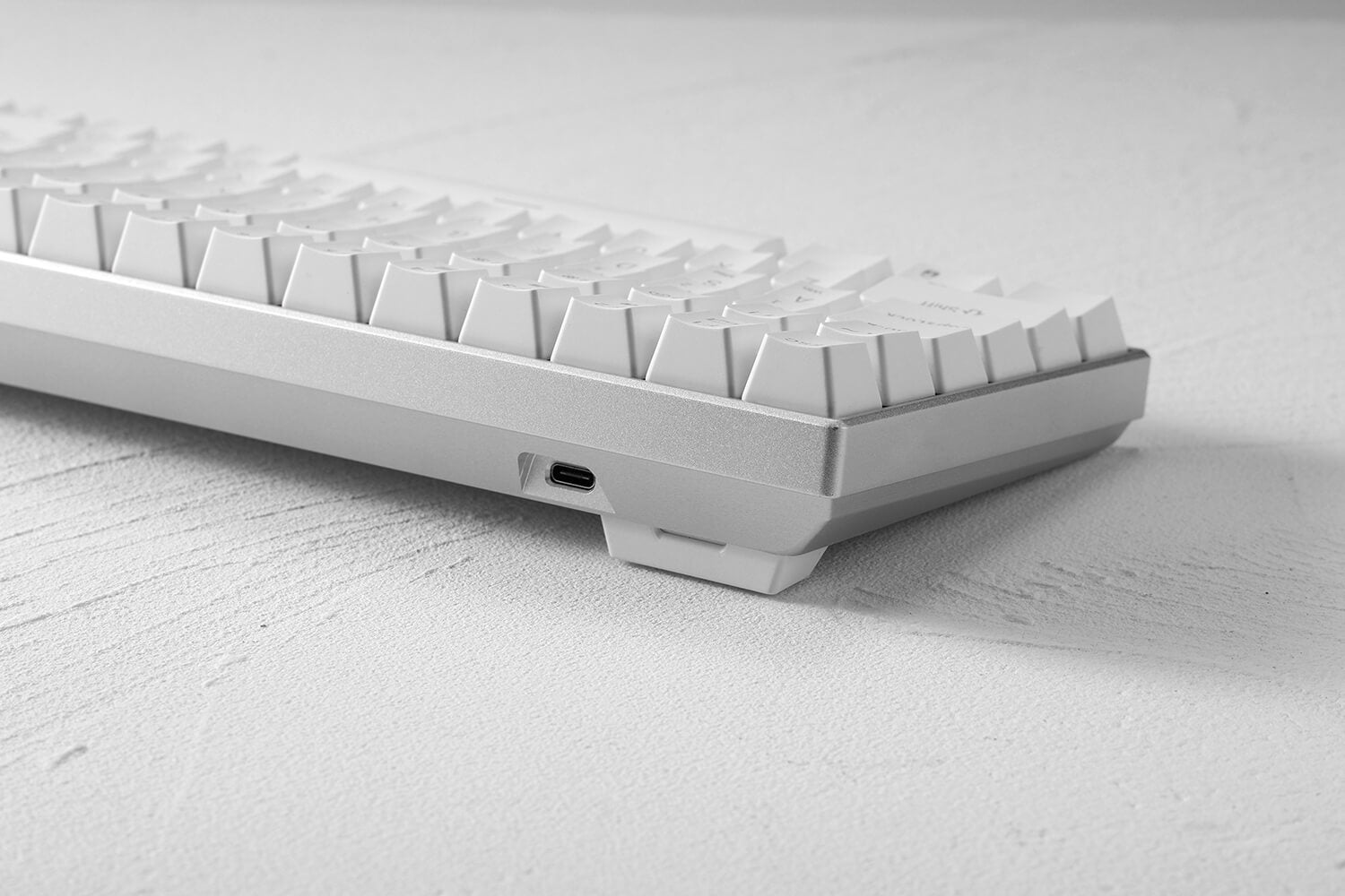 RK84 PRO metal keyboard with Solid Anodizing Aluminum CNC Frame